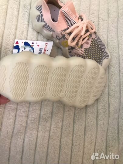 Кроссовки детские 24размер