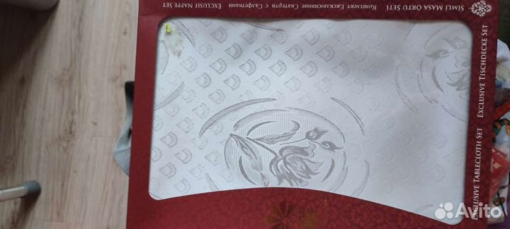 Скатерть с салфетками