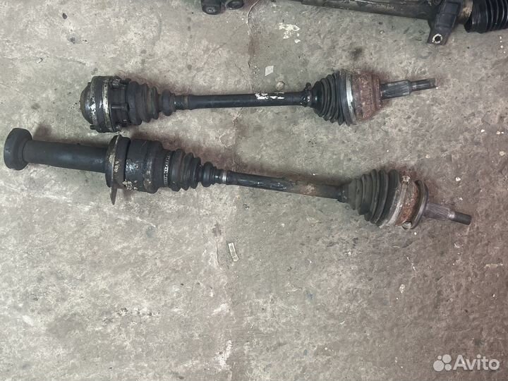 Правый привод транспортер Т 5 1,9 дизель