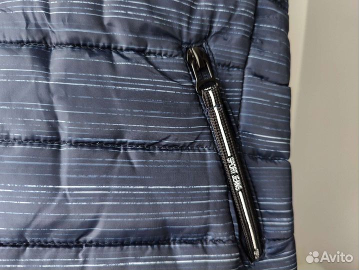 Жилет утеплённый безрукавка для мальчика 134 новый