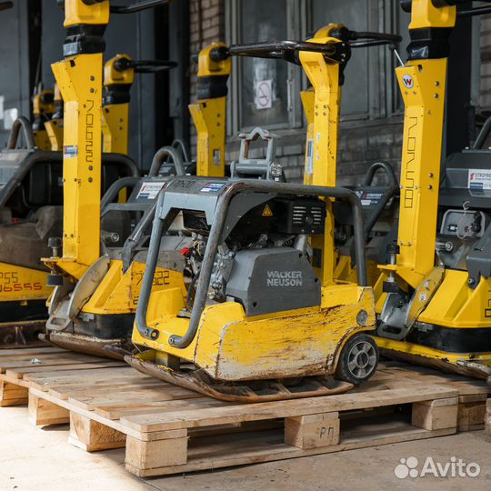 Бензиновая виброплита, реверсивная, 240 кг