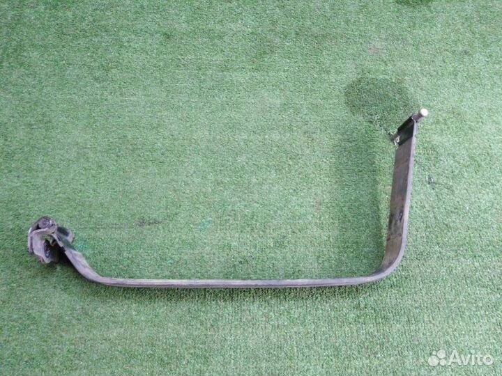 Кронштейн передний Toyota Land Cruiser Prado