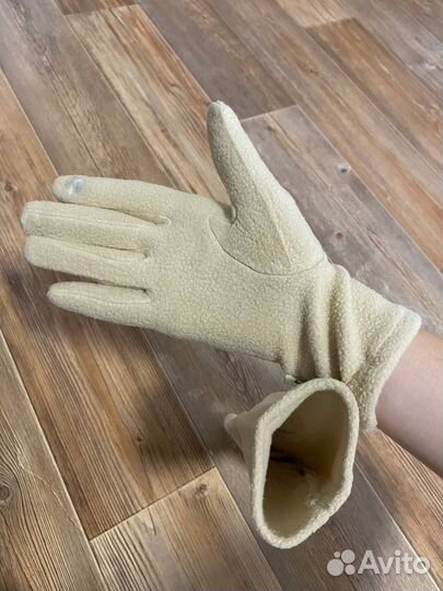 Женские перчатки Nike