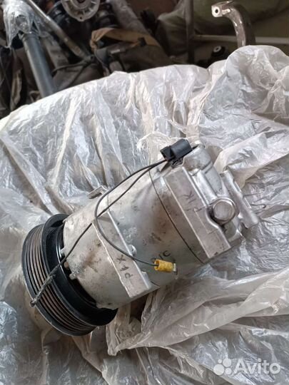 Компрессор кондиционера Hyundai Elantra MD