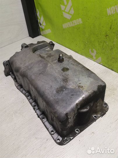 Поддон масляный двигателя Фольксваген Гольф 4 Бо