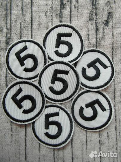 Аппликация на одежду 