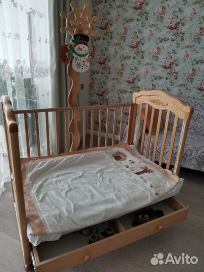 Детская кроватка