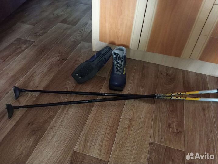 Лыжные ботинки