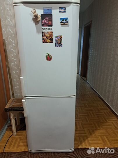 Холодильник бу vestel