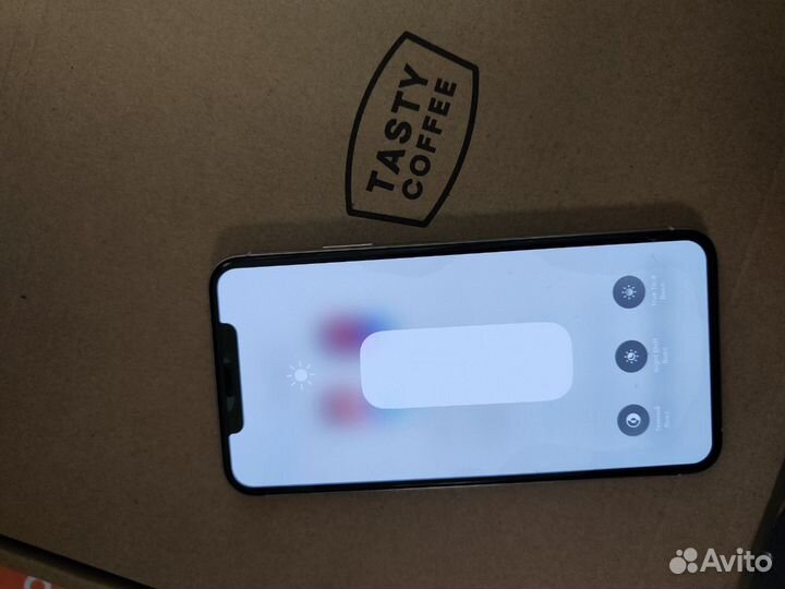 iPhone 11 Pro Max, 64 ГБ