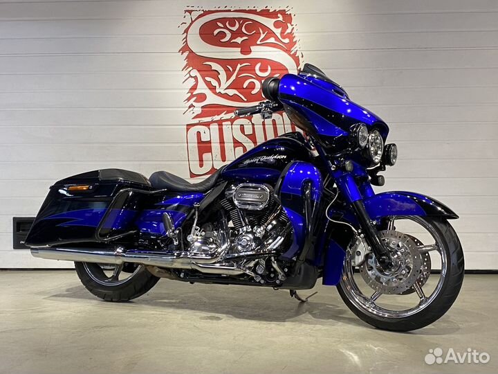 Harley Davidson CVO Street Glide, 6528 км, 2016