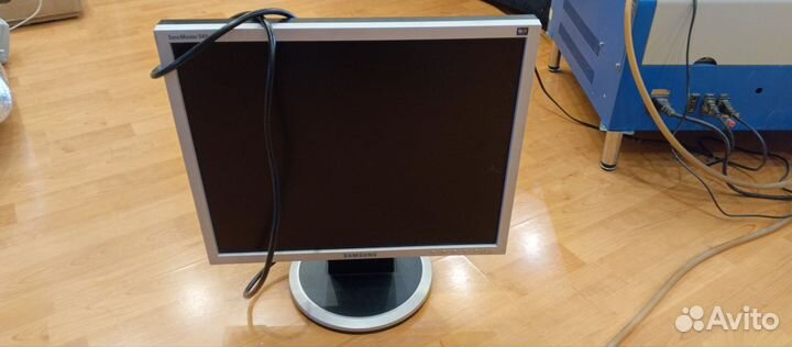 Монитор Samsung syncmaster 940n