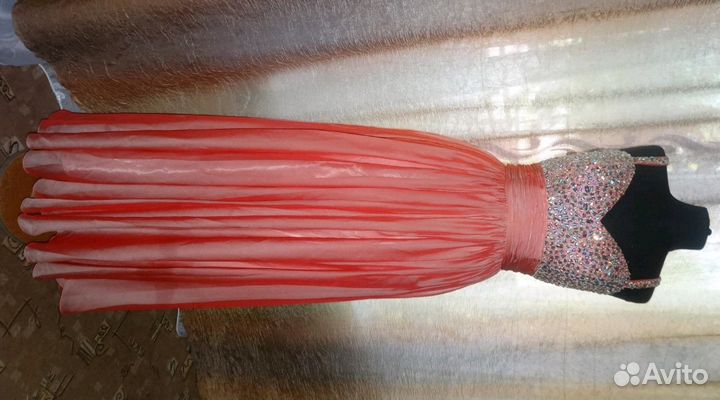 Вечерние платье