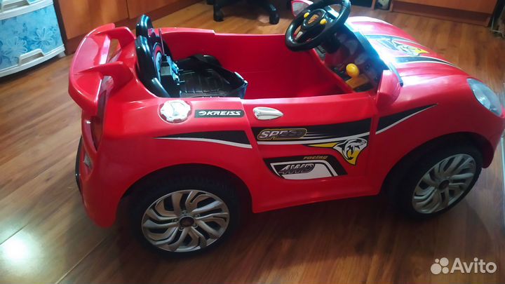 Детский электромобиль