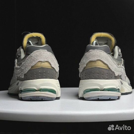 Кроссовки New Balance 2002R grey