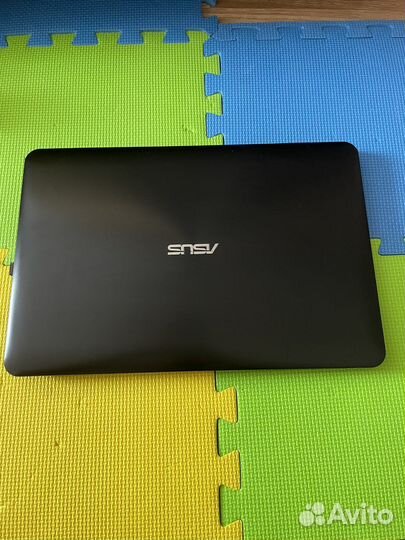 Ноутбук Asus R556Q