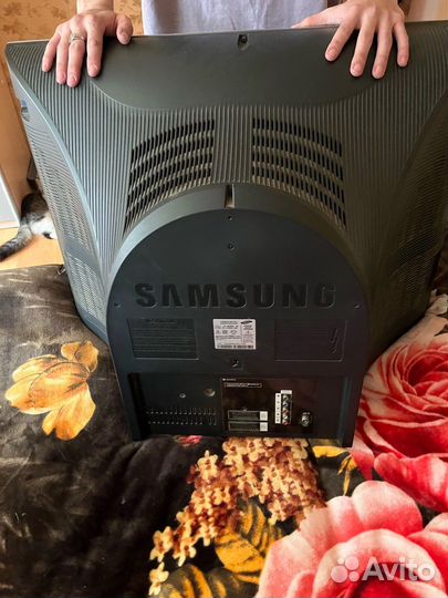 Телевизор samsung