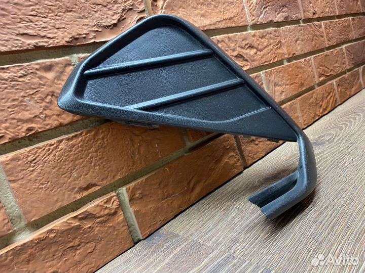 Рамка противотуманной фары левой Vw Polo RUS 2020+