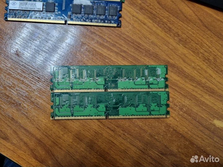 Оперативная память DDR2 Samsung M378T2863QZS-CF7