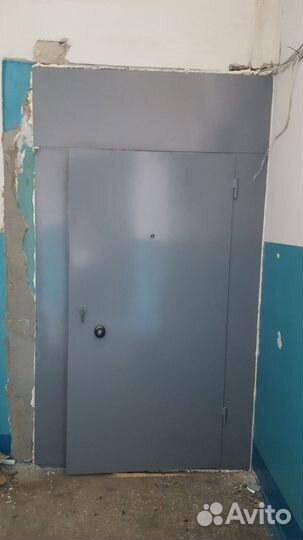 Дверь подъездная