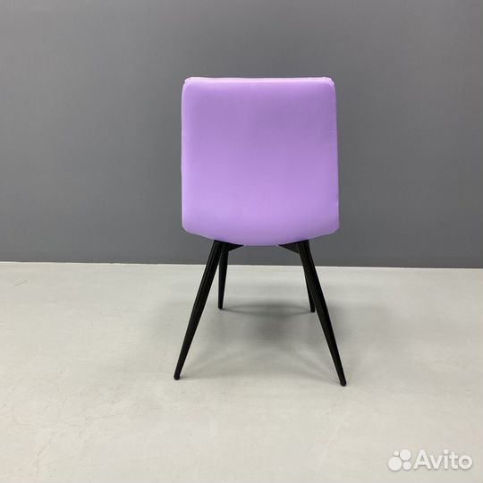 Стул со спинкой