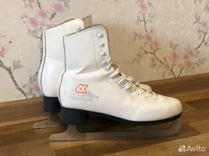 Коньки фигурные