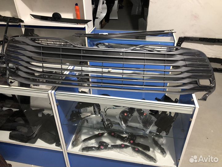 Верхняя решетка Камри 70