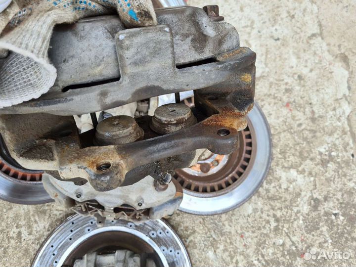 Комплект тормозов суппорта и диски 221, 216