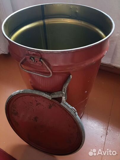 Бак металлический с крышкой