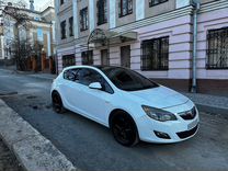 Opel Astra 1.6 MT, 2012, 222 000 км, с пробегом, цена 650 000 руб.