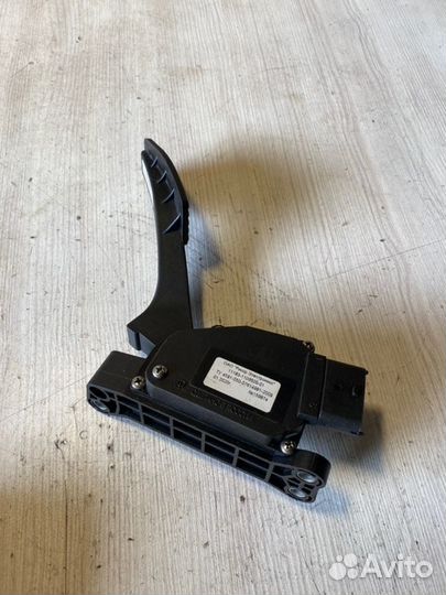 Педаль газа Chevrolet Niva 2020