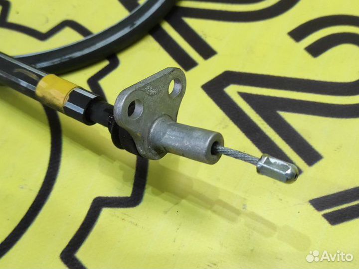 Трос стояночного тормоза задний левый Lexus Gs430