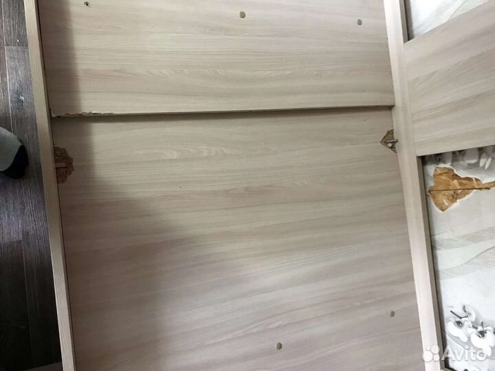 Кровать двухьярусная