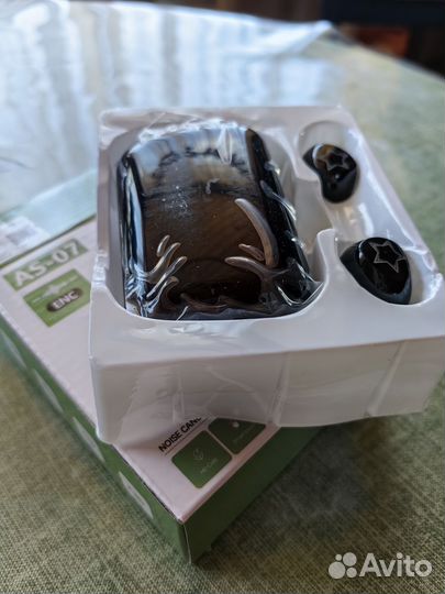 Наушники новые