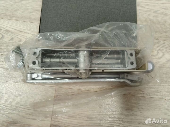 Доводчик дверей морозостойкий