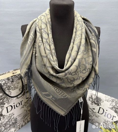 Платок dior