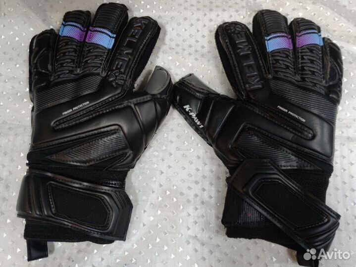 Новые перчатки футбольные на 5-6 лет