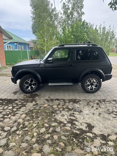 LADA 4x4 (Нива) 1.7 МТ, 2002, 16 000 км
