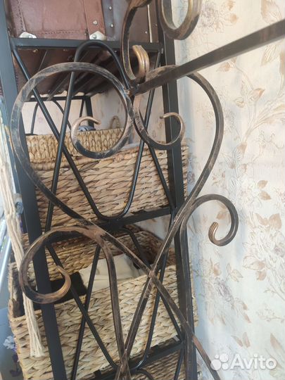 Вешалка для одежды напольная металлическая