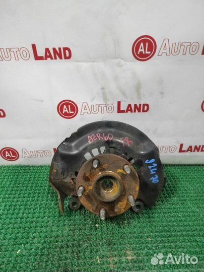 Ступица передняя правая Toyota Noah AZR60