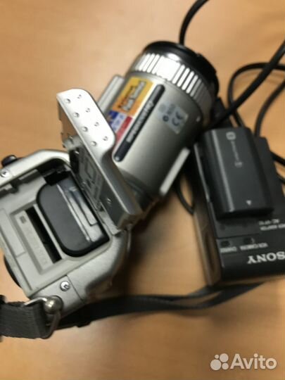 Фотоаппарат цифровой Sony DSC-F505V