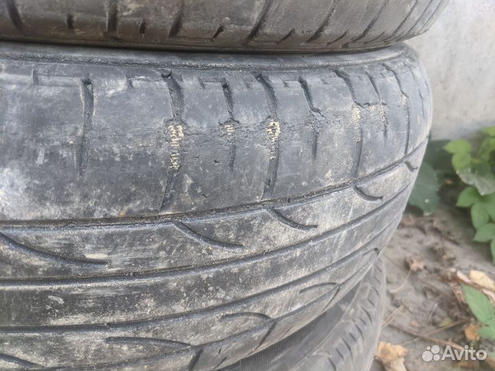 Bridgestone Dueler H/P 215/65 R16