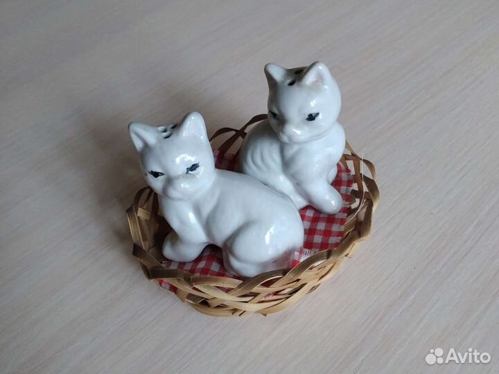 Солонка и перечница