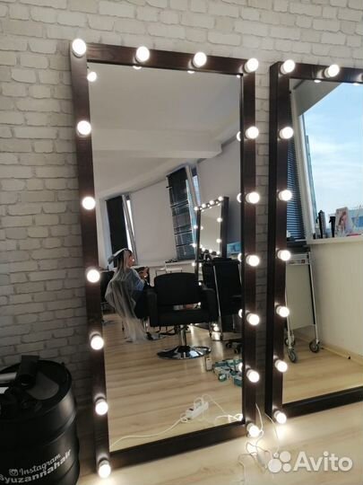 Ростовое Гримёрное зеркало визажиста с лампами