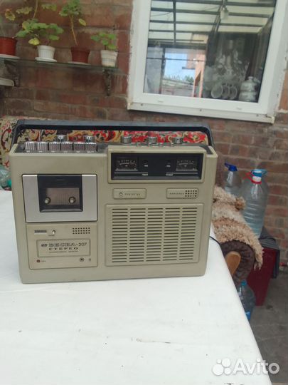 Кассетный магнитофон весна 207
