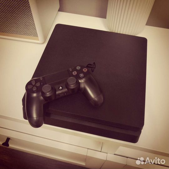 Sony PS4 slim