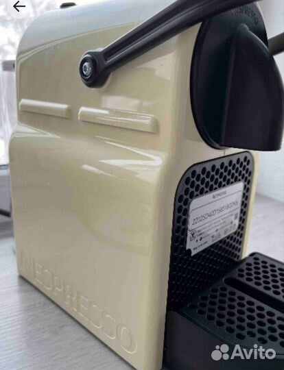 Кофемашина капсульного типа DeLonghi