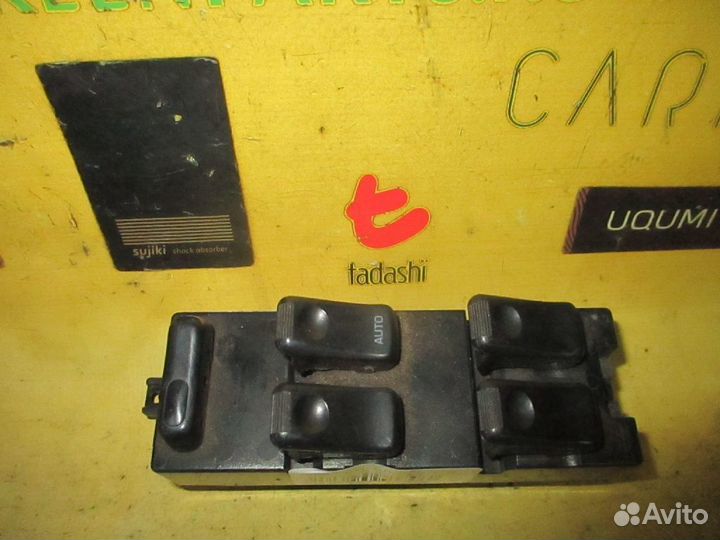 Блок упр-я стеклоподъемниками передний правый Mazda Demio DW3W