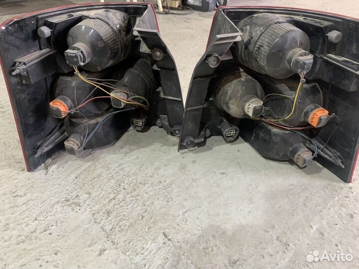 Задние фонари Lend Rover