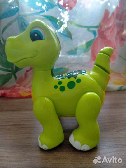 75 фигурок диких и домашних животных,динозавров